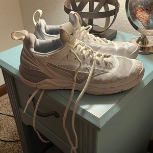 Mizuno Wave Luminous